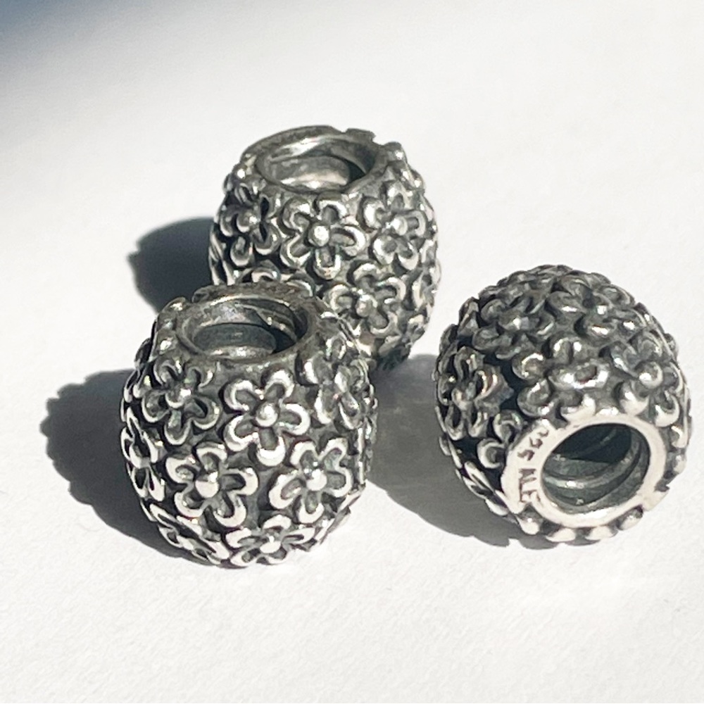 PANDORA Rare Perfect Posies Charm Floral
Retired Flower Bead - 790566 - Picture 5 of 8